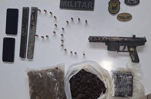 Polícia apreende drogas e arma de fogo em casa usada como depósito no Piauí (Foto: Divulgação)