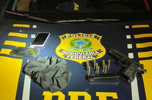 Suspeitos sofrem acidente ao tentarem fugir de perseguição policial (Foto: Divulgação)