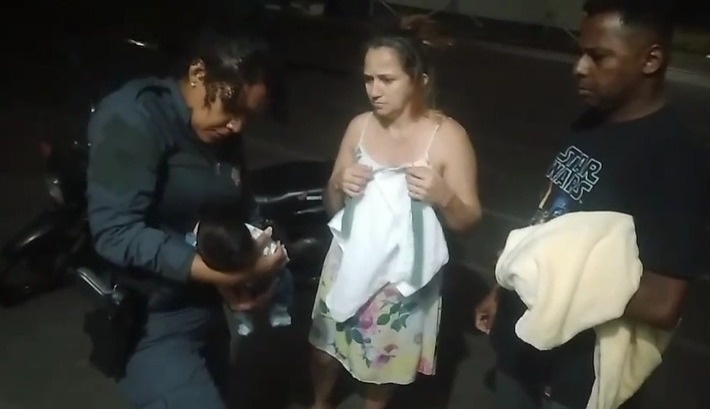 Equipe da PM salva bebê de 11 dias que estava engasgado em Timon