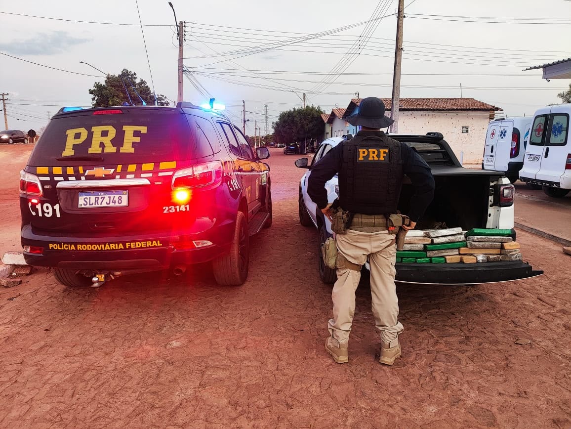 PRF apreende 50 kg de maconha durante fiscalização na BR-316, no Piauí