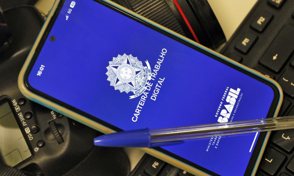 Confira vagas de emprego divulgadas pelo Sine nesta segunda-feira (02)