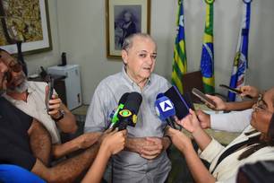 Silvio Mendes anuncia reajuste salarial para os professores da Rede Municipal (Foto: Divulgação)