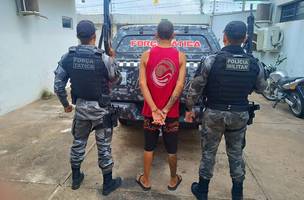 Suspeito confessa tráfico e é preso com mais de 160 porções de drogas (Foto: Divulgação)