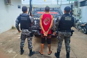 Suspeito confessa tráfico e é preso com mais de 160 porções de drogas (Foto: Divulgação)