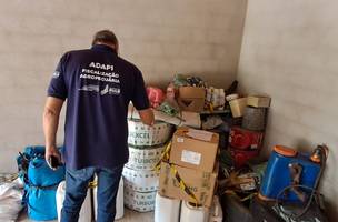 Adapi apreende 70 litros de agrotóxicos irregulares e autua estabelecimentos (Foto: Divulgação)