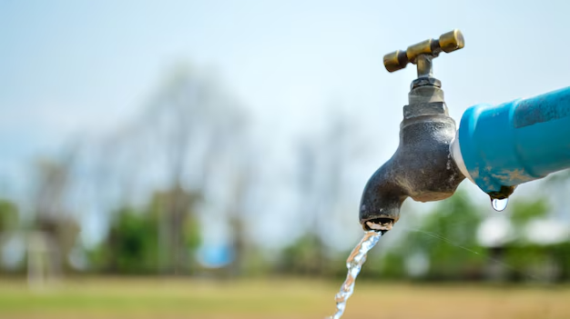 Tarifa social de água avança e pode garantir desconto de até 50% para famílias