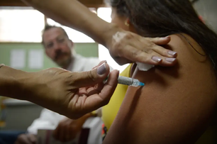 Empresas deverão informar trabalhadores sobre cânceres e vacina