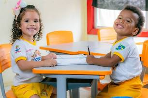 Silvio Mendes sanciona lei de enfrentamento ao racismo nas escolas municipais (Foto: Divulgação)