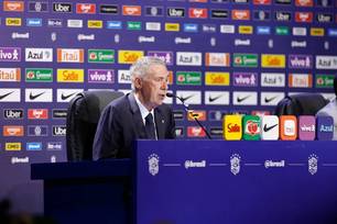 Carlo Ancelotti pede que torcida confie nos 26 convocados para a Copa (Foto: Rafael Ribeiro/CBF)