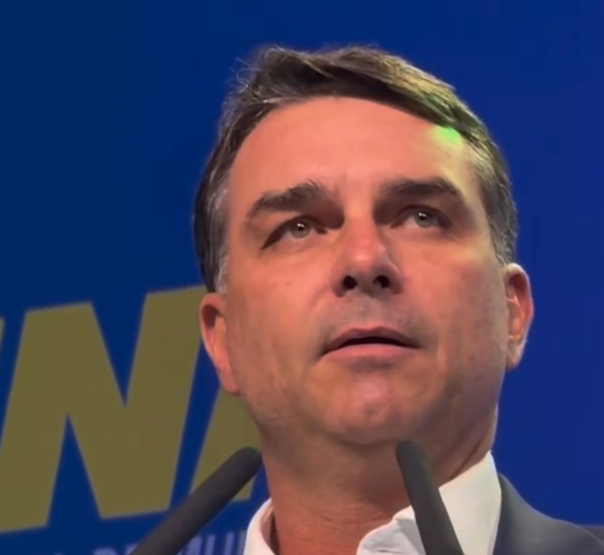 Flávio confirma encontro com Vorcaro após banqueiro ter sido preso