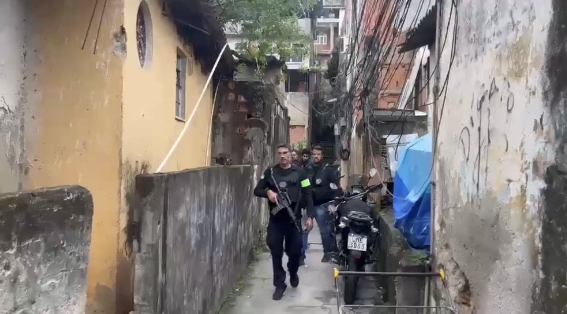 Polícia Civil do Piauí cumpre mandados em operação deflagrada no RJ