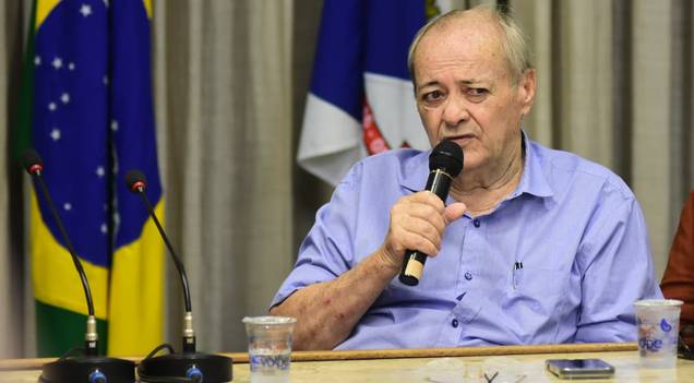 Silvio Mendes sanciona lei que proíbe discriminação no uso de elevadores