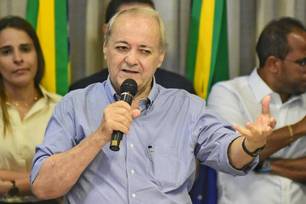 Prefeito Silvio Mendes sanciona reajuste salarial aos servidores municipais (Foto: Divulgação)