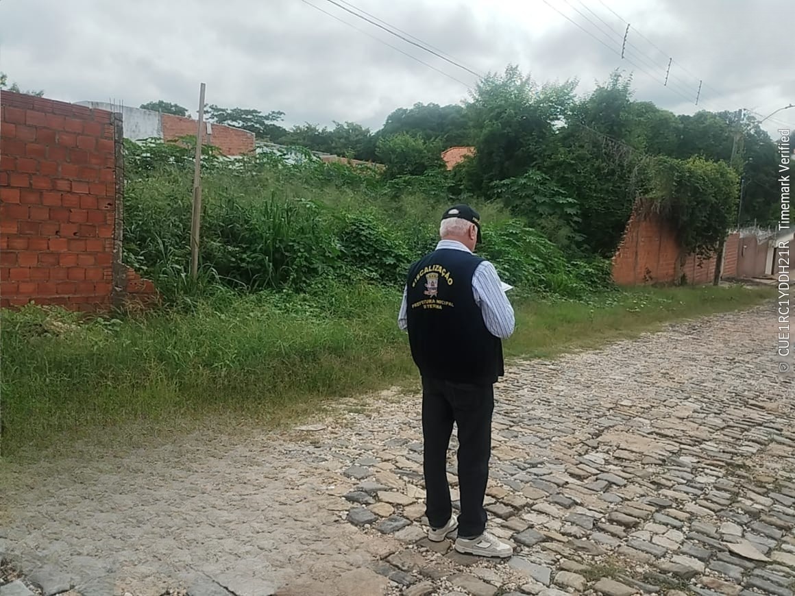 SDU fiscaliza terrenos baldios na zona Sudeste de Teresina