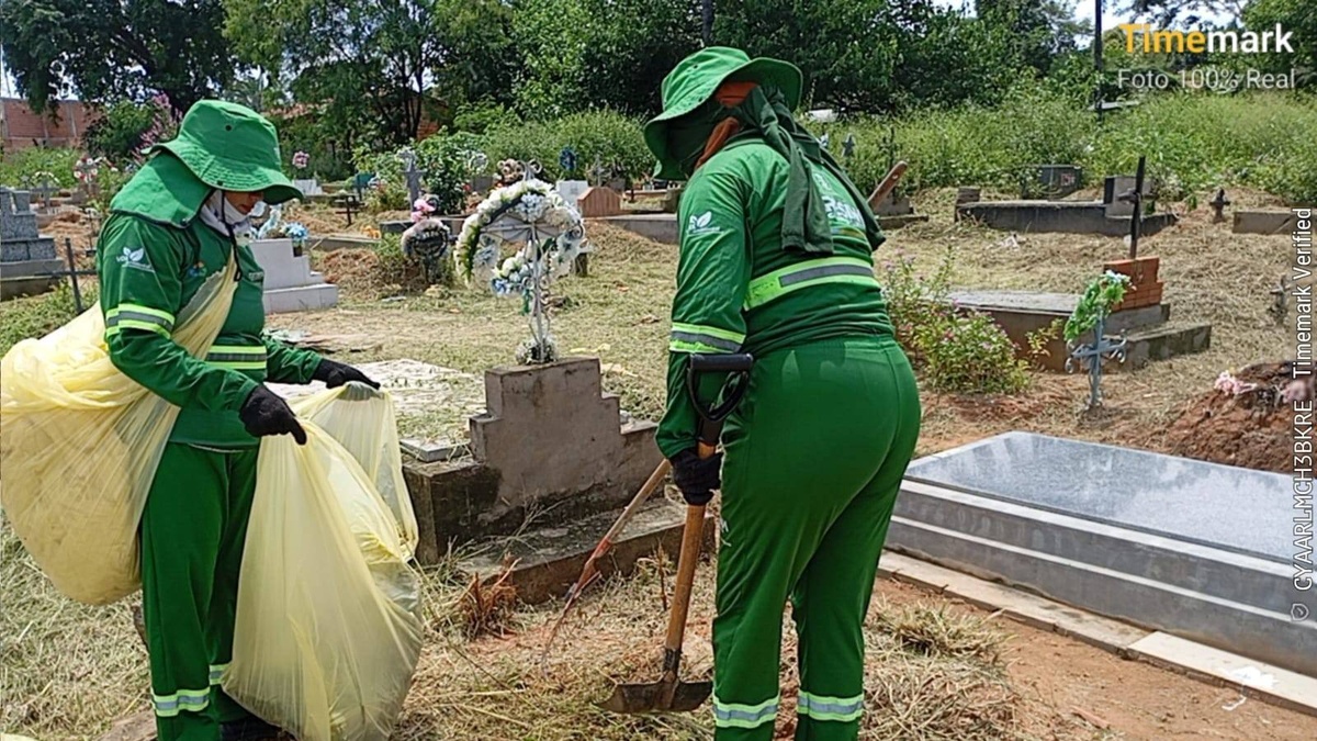 SDU Leste intensifica limpeza em cemitérios para receber visitas no Dia das Mães