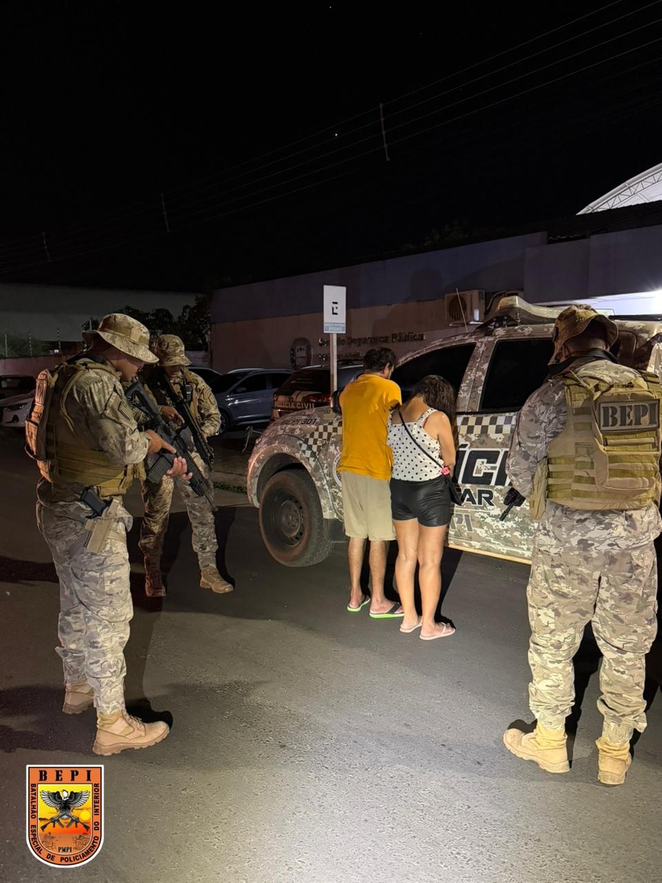 Casal é preso por tráfico de drogas em bar no interior do Piauí