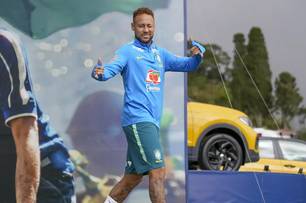 Neymar não viaja com seleção para Cleveland; segue em tratamento