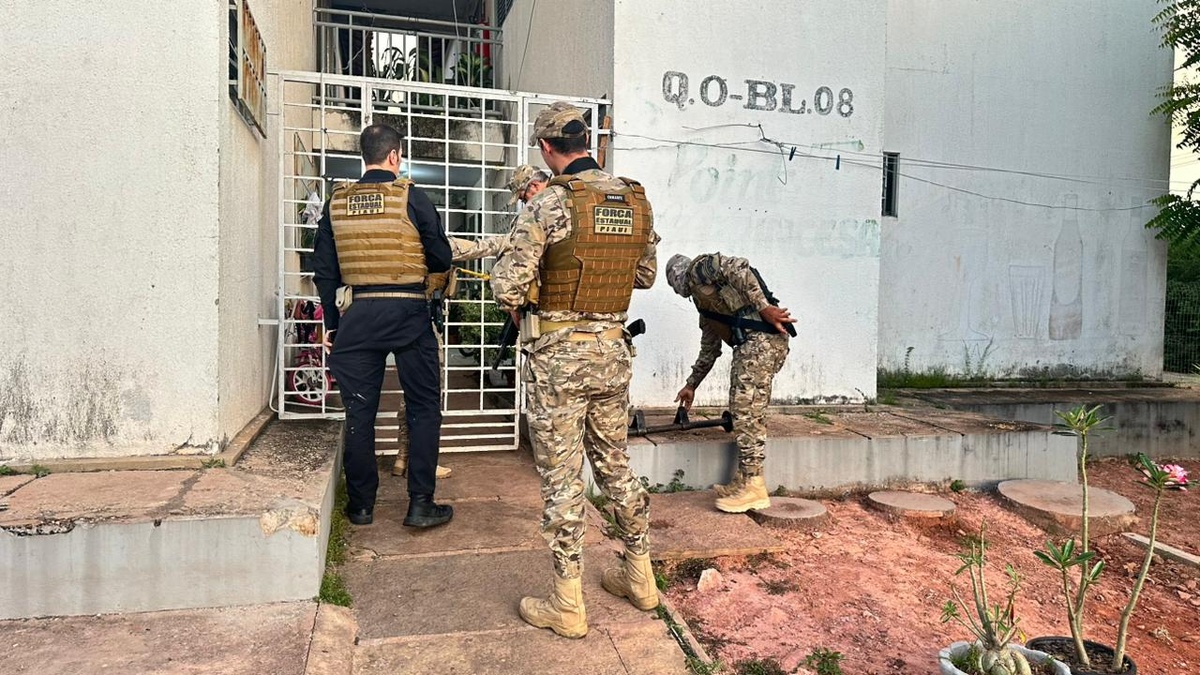 Polícia cumpre mandados contra investigado por prática de grau em Teresina