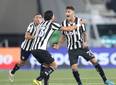 Com gol no último lance, Botafogo bate Santos na volta do Brasileirão