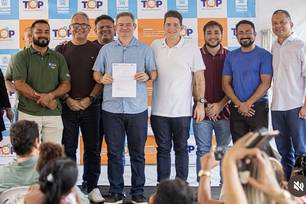 Prefeitura assina ordem de serviço de implantação de 12 academias ao ar livre (Foto: Divulgação)