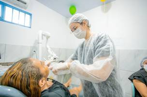 Prefeitura de Timon realiza entrega de próteses dentárias no CEO (Foto: Divulgação)