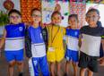Prefeitura entrega óculos a alunos atendidos pelo programa “Cuidar para Crescer”