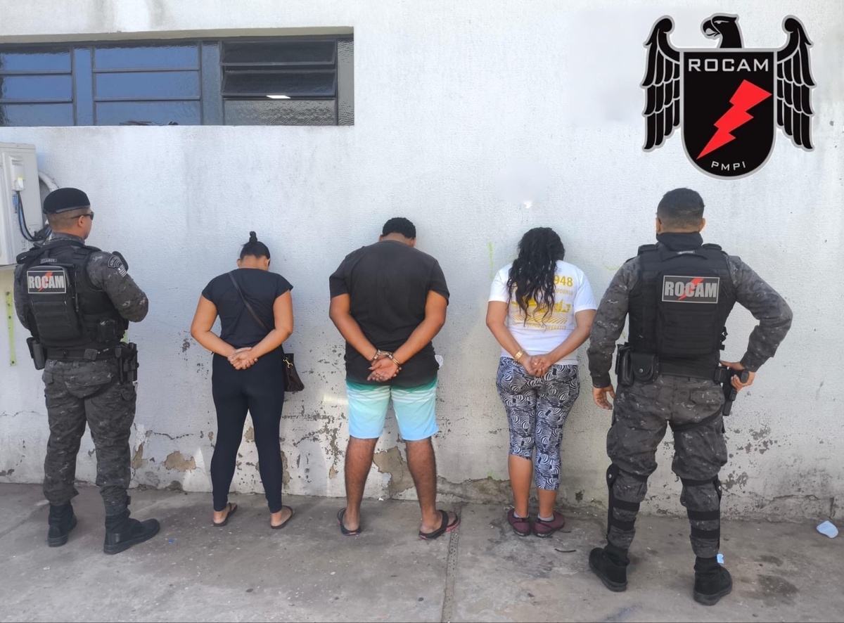 Rocam prende 3 pessoas e apreende pistola calibre .40 em posto de combustíveis