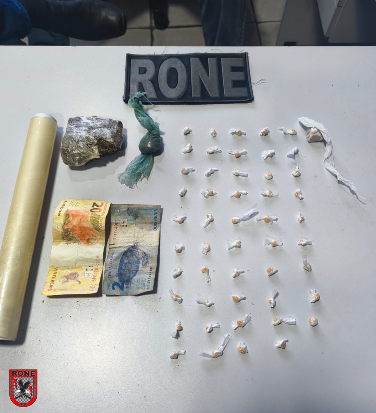 Após cerco policial, homem é preso com 49 porções de crack em Teresina