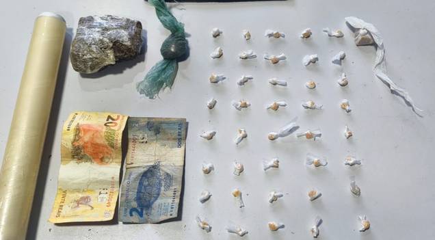 Após cerco policial, homem é preso com 49 porções de crack em Teresina