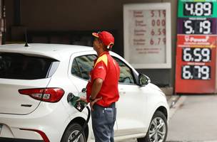 Aumento de etanol na gasolina divide opiniões sobre impacto em carros (Foto: Rovena Rosa/Agência Brasil)
