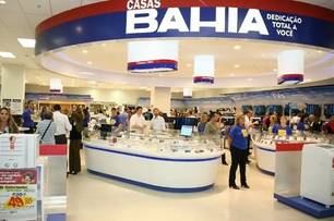 Justiça suspende demissões em massa de trabalhadores das Casas Bahia
