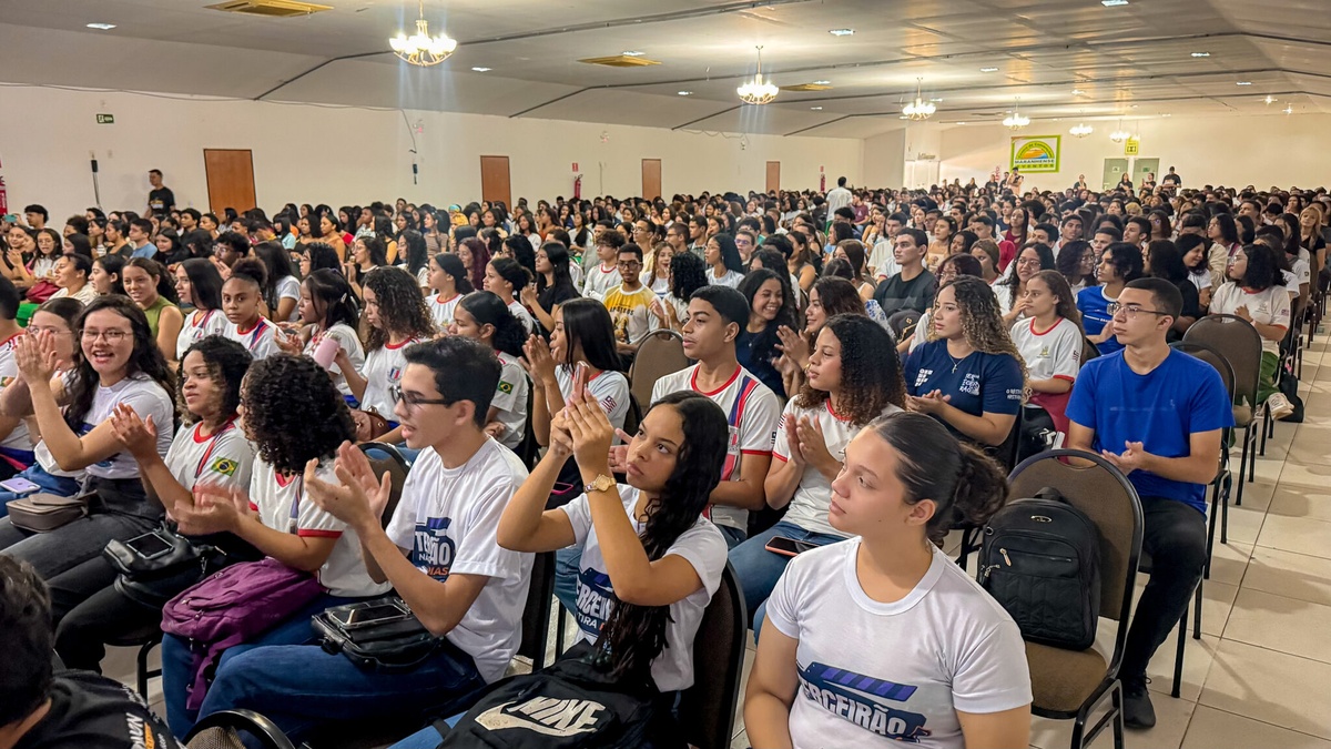 Milhares de estudantes participam do primeiro aulão do Pré-Para Timon 2026