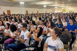 Milhares de estudantes participam do primeiro aulão do Pré-Para Timon 2026 (Foto: Divulgação)