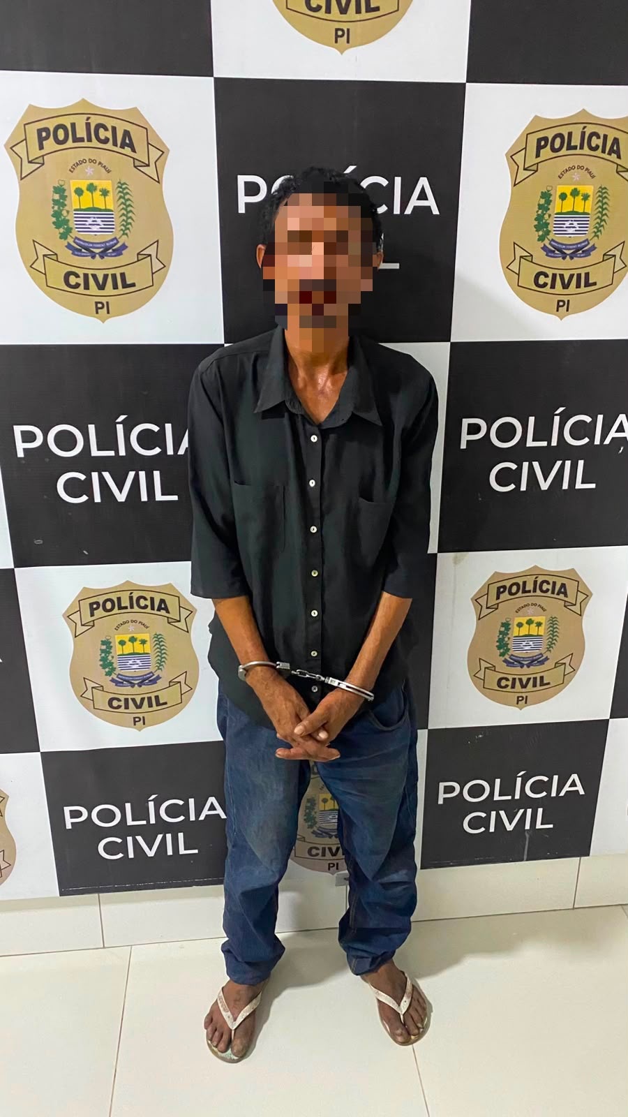 Polícia Civil cumpre mandados e prende foragido da justiça no bairro Ilhotas