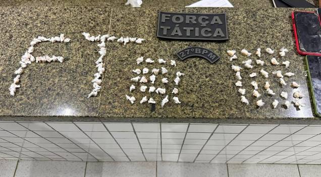 Polícia Militar apreende 100 pedras de crack no litoral do Piauí