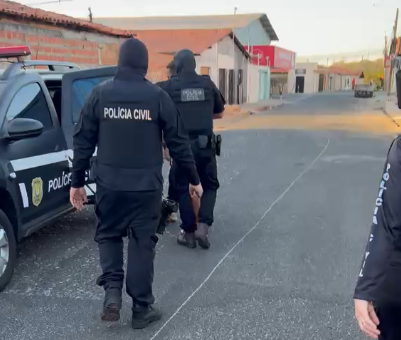 Polícia prende grupo suspeito de clonar WhatsApp e invadir contas bancárias