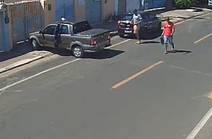 Polícia recupera carro roubado e prende suspeitos na zona Sul de Teresina (Foto: Divulgação)