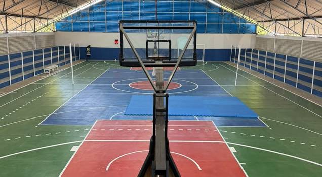 Prefeitura entrega revitalização do Ginásio Poliesportivo Pato Preto em Teresina