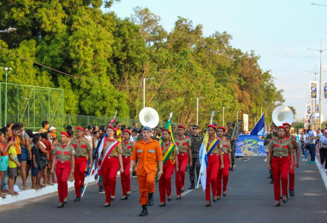 Registro do Desfile Cívico de 2025