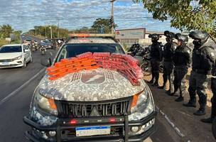 ROCAM apreende drogas após suspeitos abandonarem carga em acidente em Teresina (Foto: Divulgação)