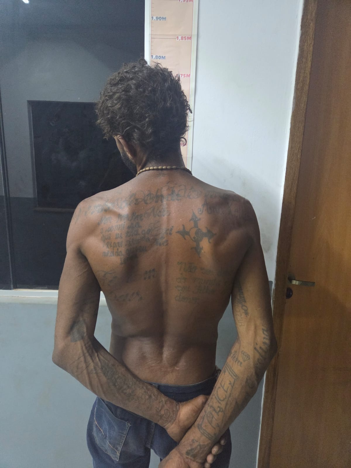 Homem condenado por estupro é preso em Timon com calcinhas de infantis