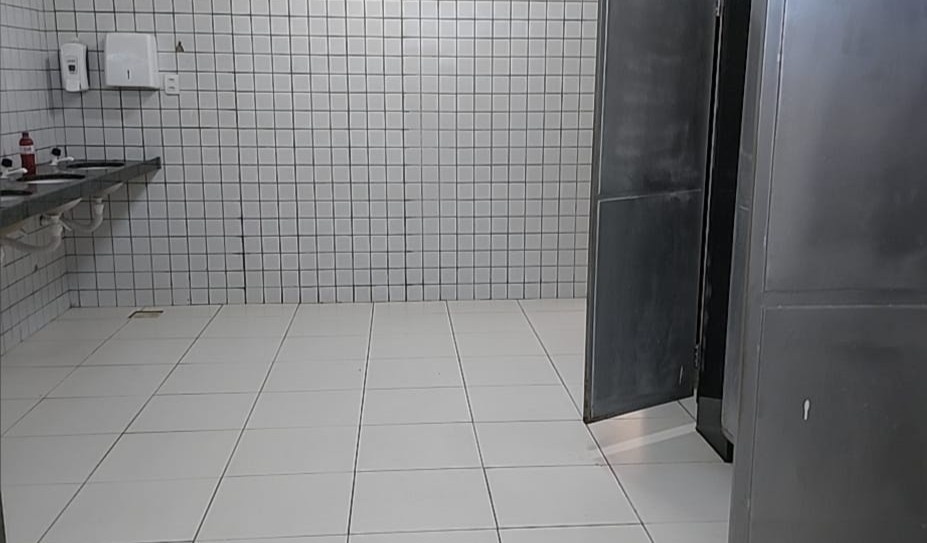 Prefeitura mantém pontos de banheiros públicos ativos no Centro de Teresina
