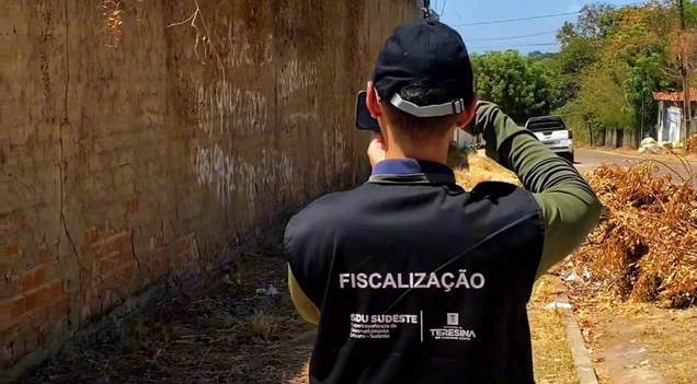 SDU Sudeste fiscaliza terrenos baldios para prevenir queimadas irregulares