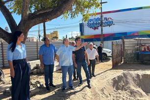 Sílvio Mendes vistoria obras na Praça do Fripisa e anuncia entrega para dezembro (Foto: Divulgação)