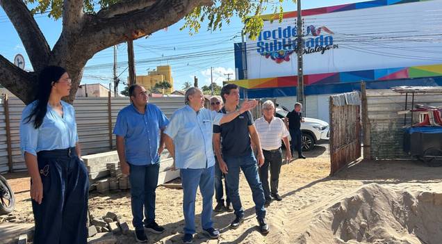 Sílvio Mendes vistoria obras na Praça do Fripisa e anuncia entrega para dezembro