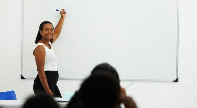 Timon fortalece formação continuada sobre práticas antirracistas nas escolas